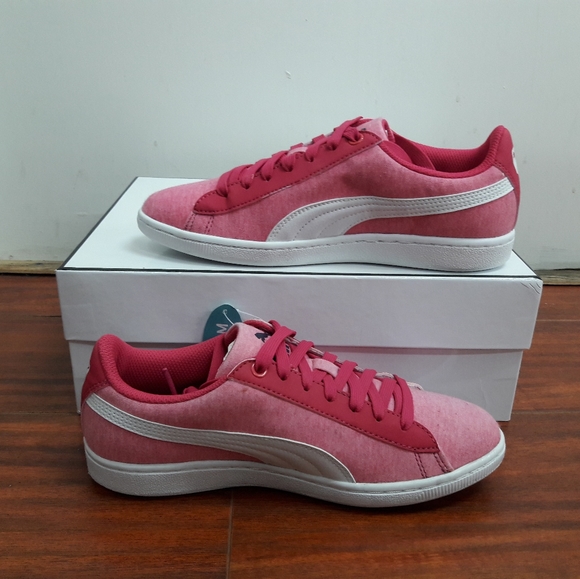 Puma - Picture 2 of 5